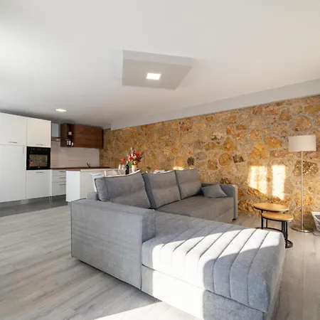 Вилла Holiday House Tor *